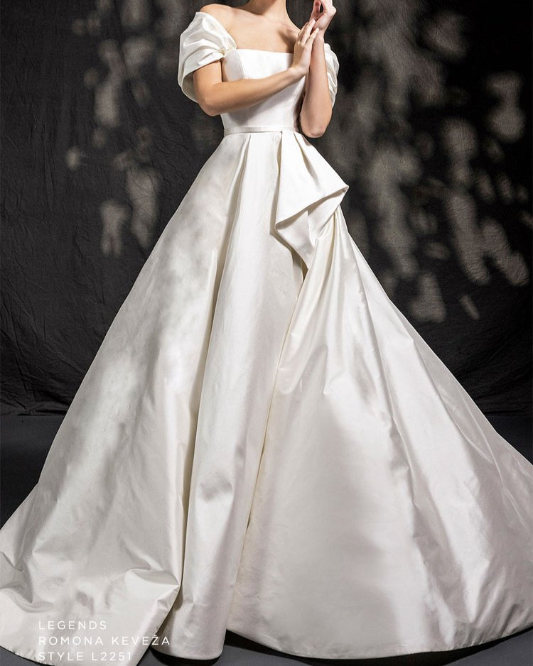 Romona Kevesa - L2251